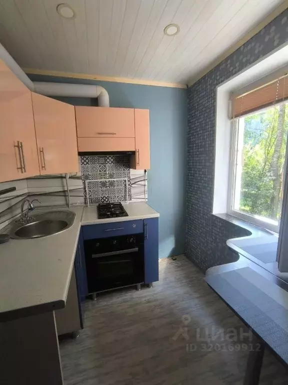 2-к кв. Ленинградская область, Тихвин 1-й мкр, 19 (42.9 м) - Фото 1