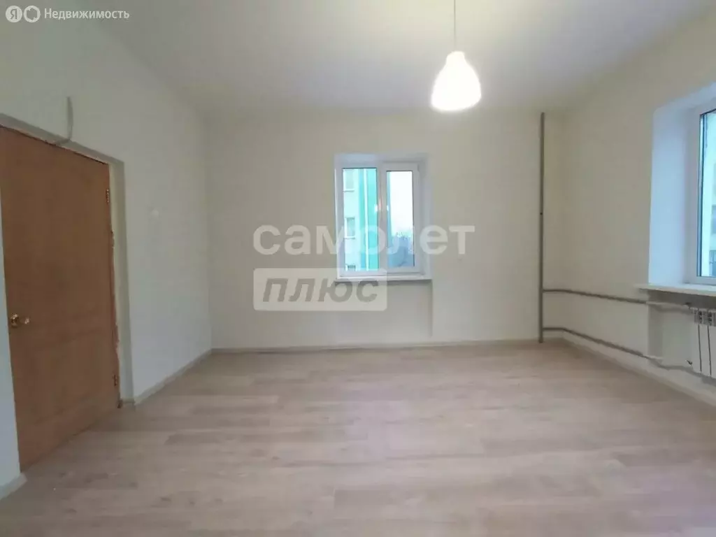 1к в 8-комнатной квартире (21.4 м) - Фото 0