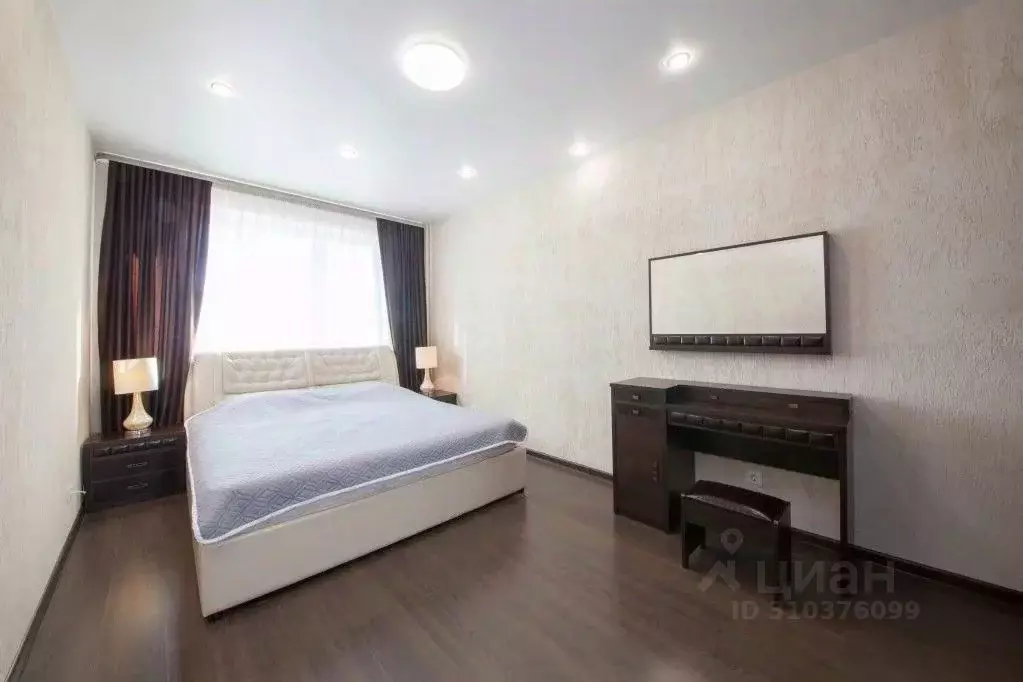 1-к кв. Красноярский край, Красноярск ул. Шахтеров, 66 (80.0 м) - Фото 0
