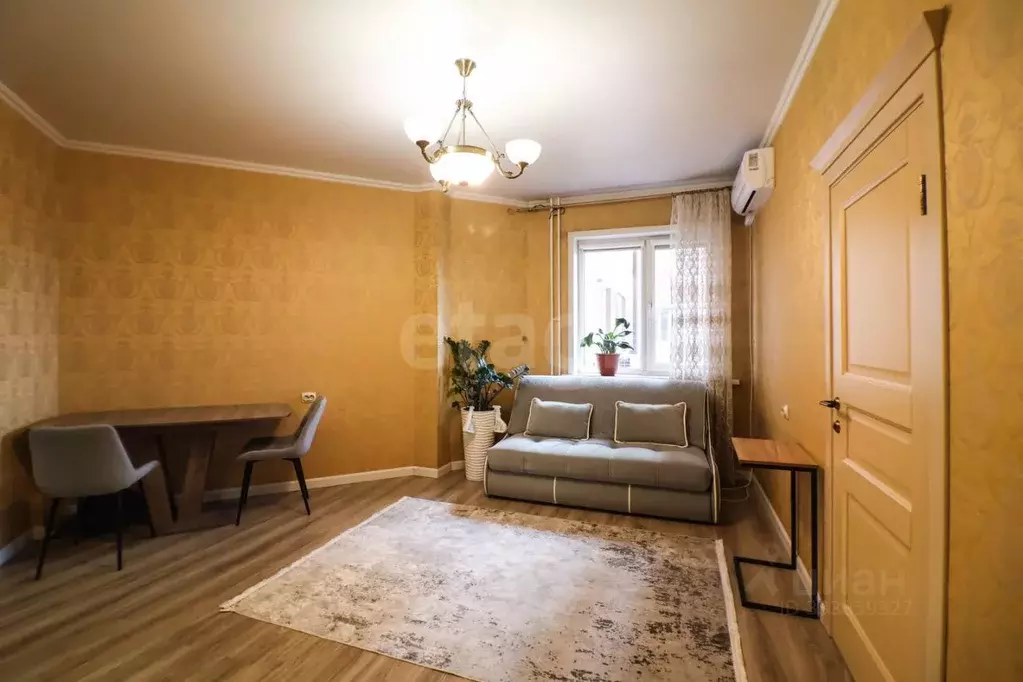 2-к кв. Алтайский край, Барнаул Партизанская ул., 105 (57.8 м) - Фото 1