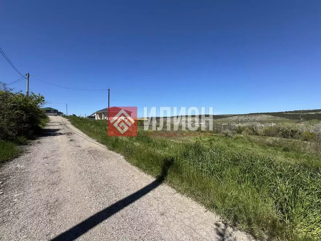 Участок в Севастополь с. Поворотное, ул. Лесная (4.2 сот.) - Фото 2