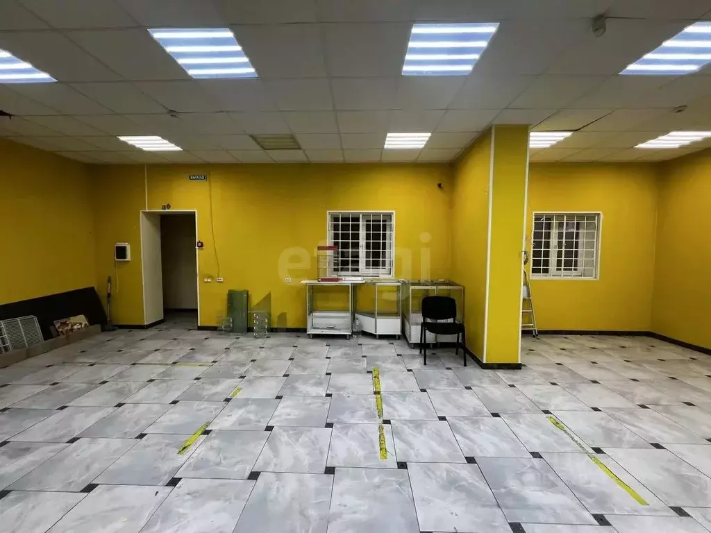 Помещение свободного назначения в Крым, Симферополь ул. Балаклавская ... - Фото 1