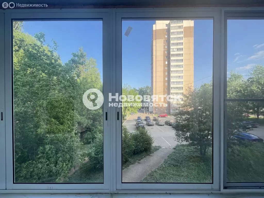 3-комнатная квартира: Киров, Спортивная улица, 8 (60 м) - Фото 0