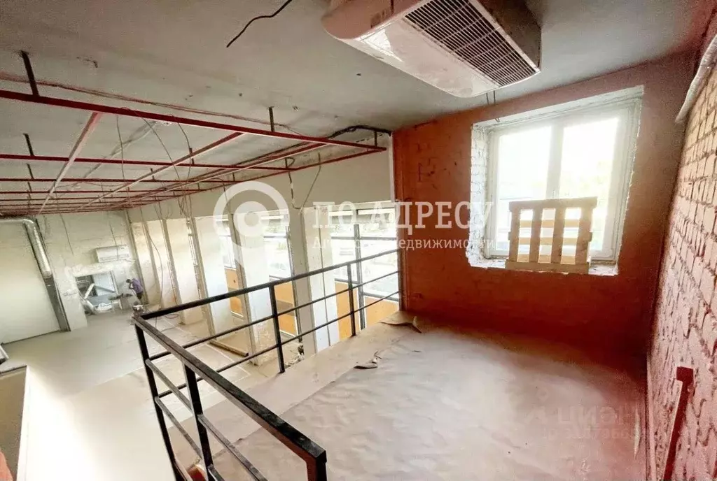 Помещение свободного назначения в Саратовская область, Саратов пл. ... - Фото 1