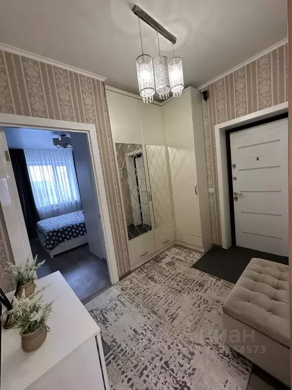 2-к кв. Ямало-Ненецкий АО, Новый Уренгой Молодежная ул., 17 (69.1 м) - Фото 0
