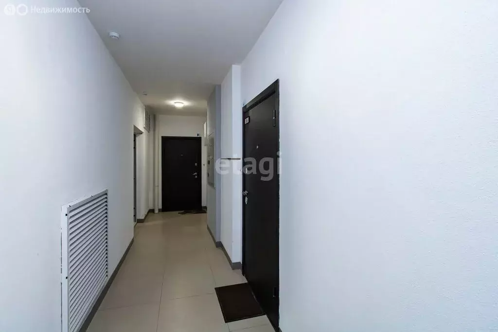 1-комнатная квартира: Тюмень, улица Мельникайте, 32к2 (55 м) - Фото 2