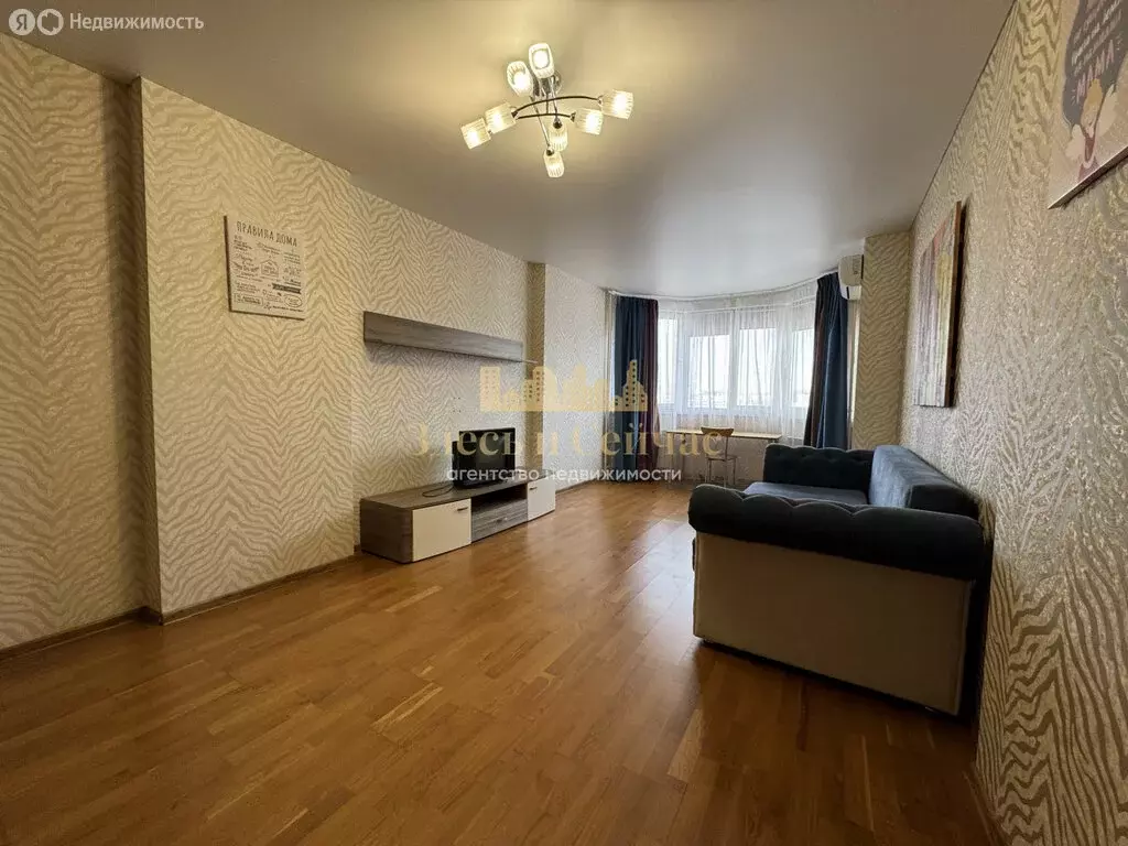 2-комнатная квартира: Казань, улица Хусаина Мавлютова, 42 (68.6 м) - Фото 2