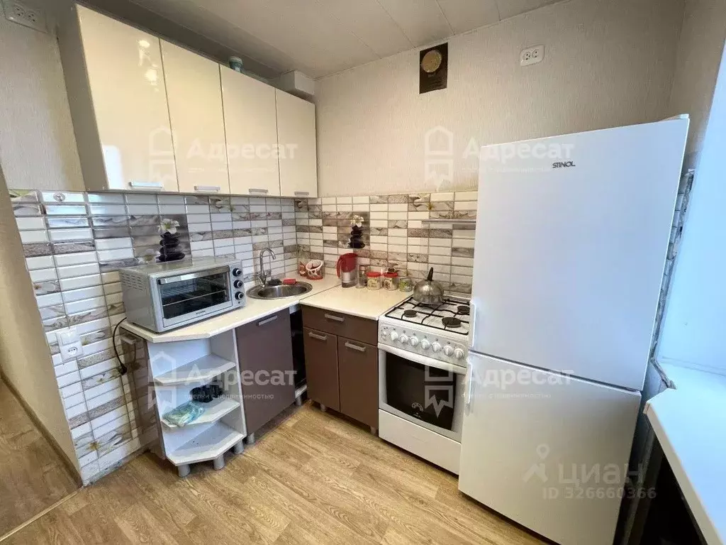 3-к кв. Волгоградская область, Волгоград просп. Маршала Жукова, 165 ... - Фото 1