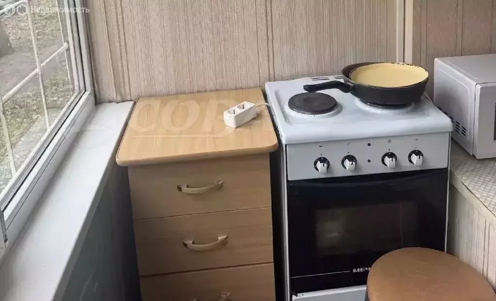 1-комнатная квартира: Тюмень, улица Мельникайте, 113 (16 м) - Фото 1