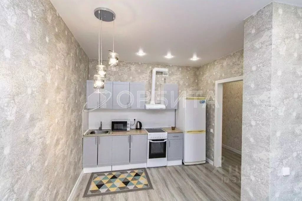 1-к кв. Тюменская область, Тюмень ул. Республики, 204к3 (58.0 м) - Фото 1