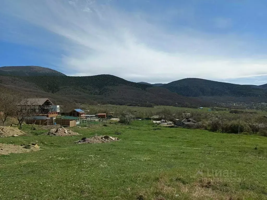 Участок в Севастополь с. Россошанка, ул. Байдарская, 15Б (10.0 сот.) - Фото 0
