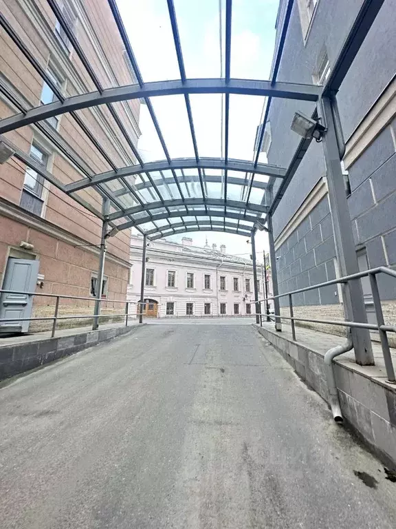 Гараж в Санкт-Петербург Волховский пер., 4 (28 м) - Фото 2