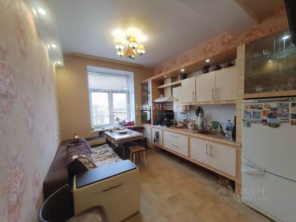 2-к кв. Владимирская область, Ковров Социалистическая ул., 8 (58.0 м) - Фото 0