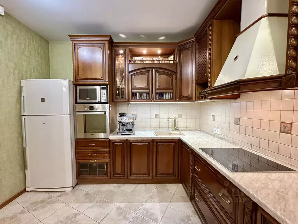 Коттедж в Алтайский край, Барнаул Геодезическая ул., 61 (202 м) - Фото 1