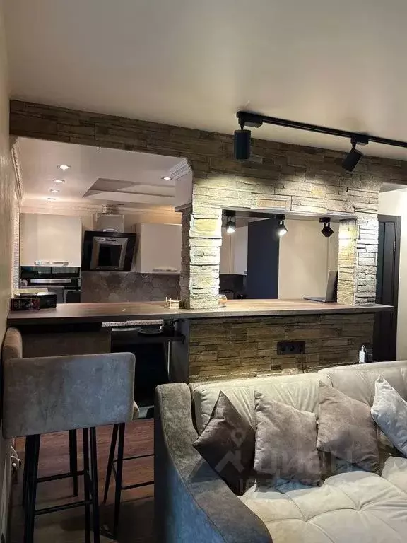 2-к кв. Приморский край, Владивосток ул. Калинина, 115А (65.0 м) - Фото 2