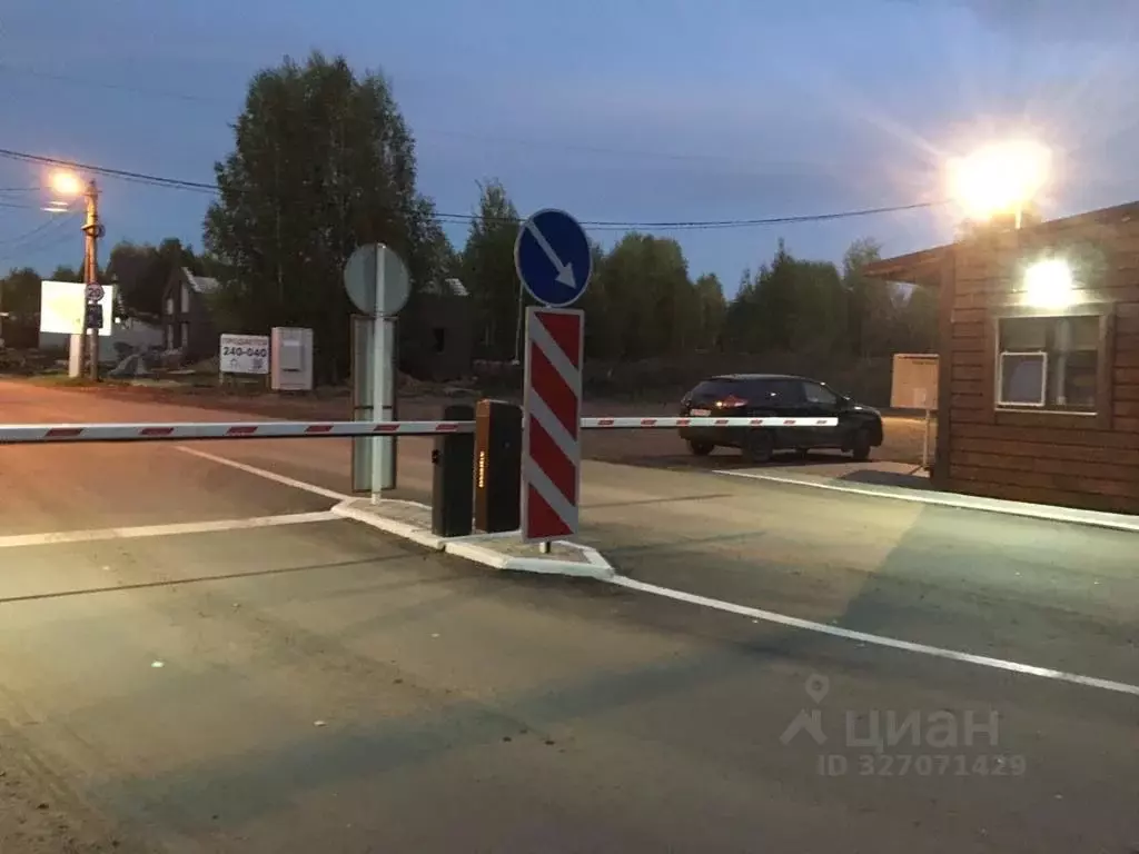 Участок в Удмуртия, Завьяловский район, д. Крестовоздвиженское ул. ... - Фото 1