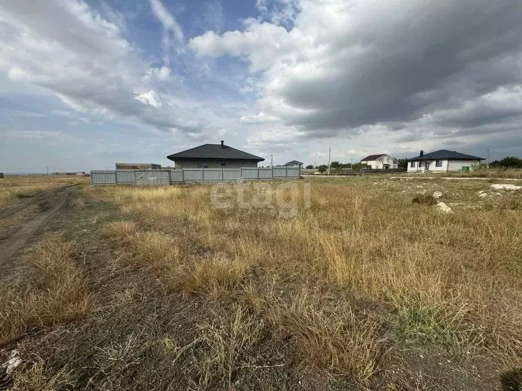 Участок в Крым, Симферопольский район, с. Трудовое ул. Нижняя (8.1 ... - Фото 1