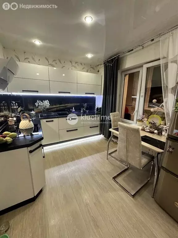 2-комнатная квартира: Казань, проспект Победы, 78 (74 м) - Фото 1