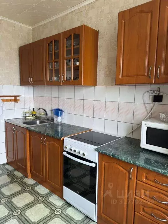 4-к кв. Белгородская область, Старый Оскол Жукова мкр, 21 (85.0 м) - Фото 0
