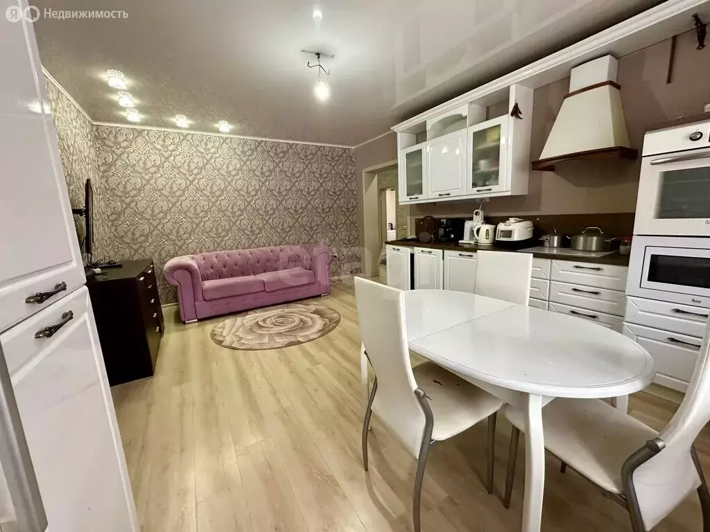 Дом в Ачинск, Ромашковая улица (241.9 м) - Фото 2