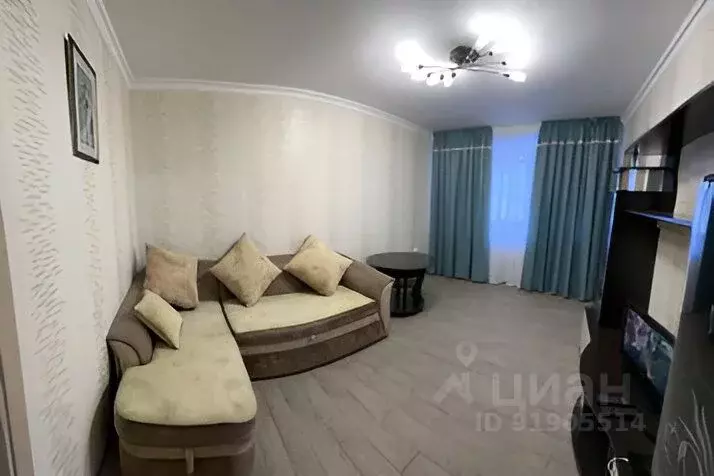 1-к кв. Краснодарский край, Сочи Адлер жилрайон, ул. Революции, 15 ... - Фото 0