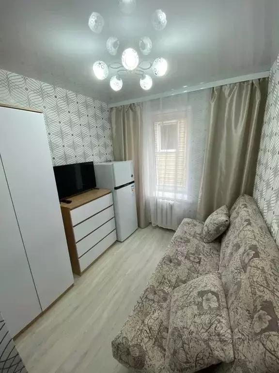 Комната Приморский край, Владивосток Семеновская ул., 8Б - Фото 0