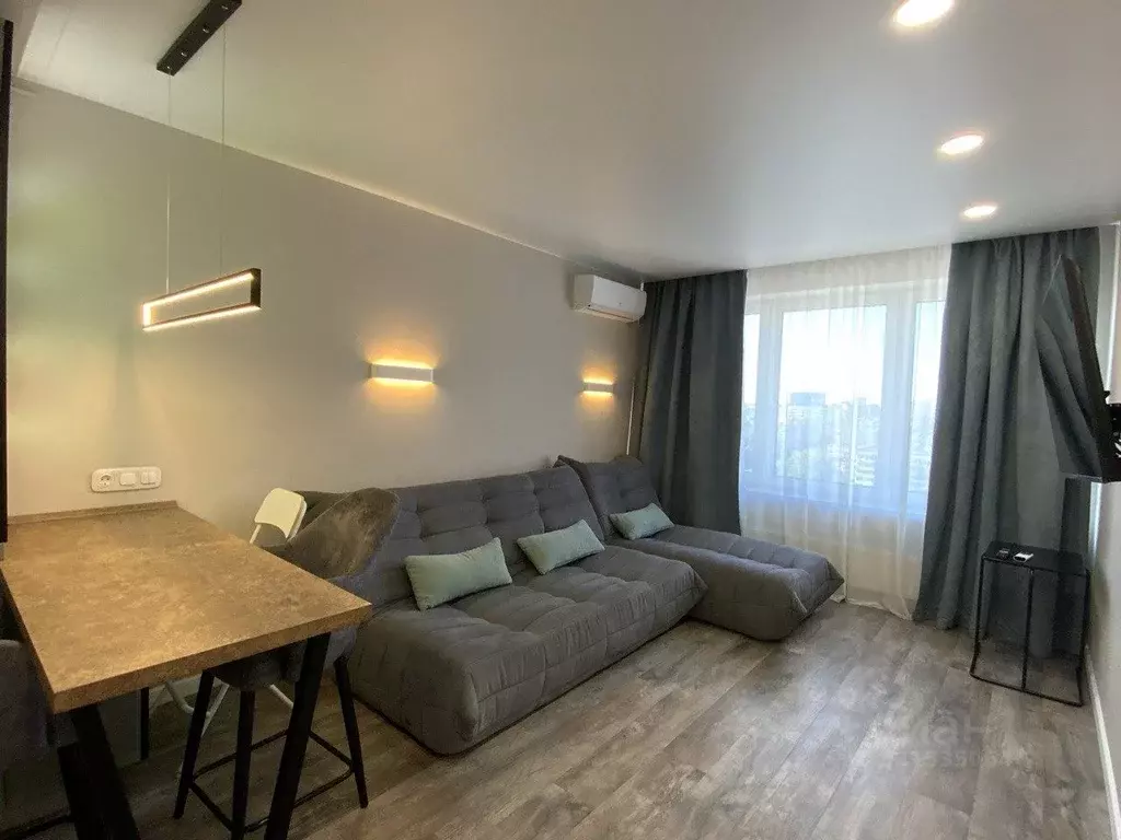 2-к кв. Тюменская область, Тюмень ул. 50 лет Октября, 57В (41.0 м) - Фото 2