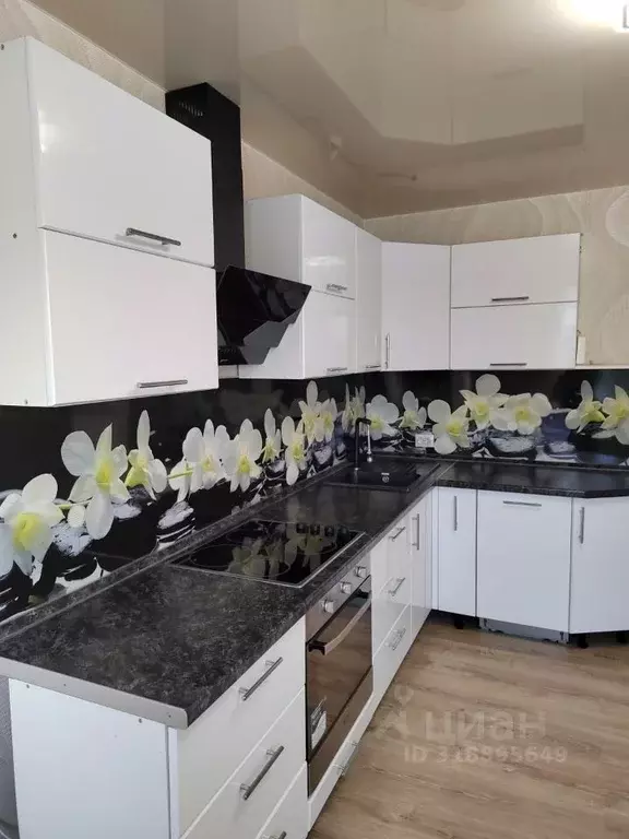 2-к кв. Коми, Сыктывкар Петрозаводская ул., 33 (57.0 м) - Фото 1