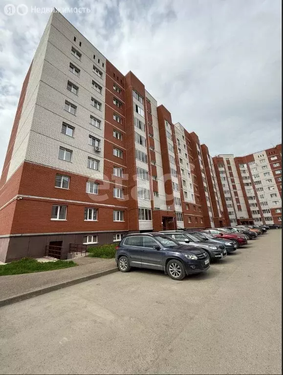 2-комнатная квартира: Ухта, улица М.К. Сидорова, 9 (67.7 м) - Фото 0