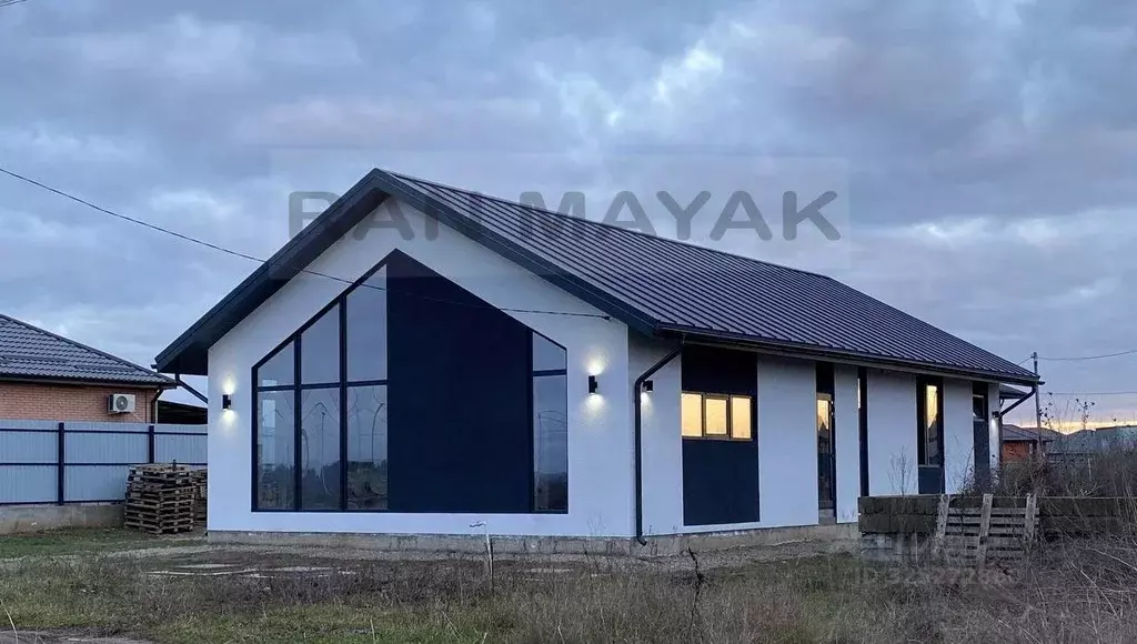 Дом в Адыгея, Майкоп городской округ, пос. Северный ул. Просторная, 6 ... - Фото 1