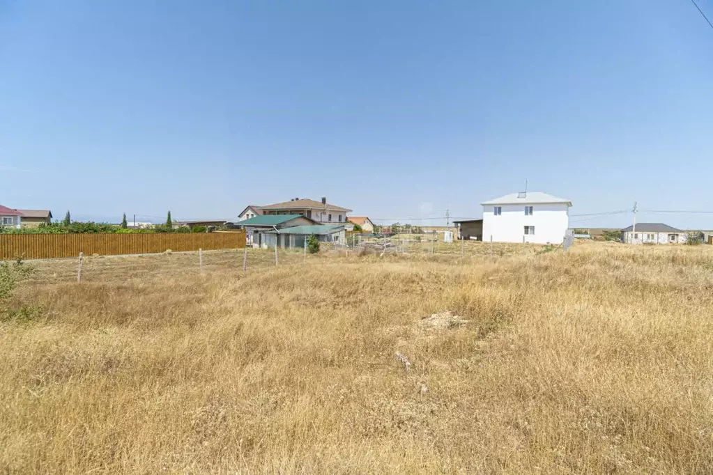 Участок в Крым, Бахчисарайский район, с. Угловое ул. Победы (8.0 сот.) - Фото 0