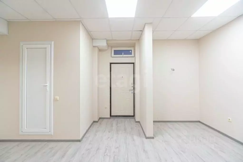 Помещение свободного назначения в Севастополь ул. Челнокова, 27 (26 м) - Фото 2