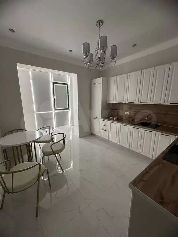 2-к. квартира, 70 м, 9/18 эт. - Фото 0