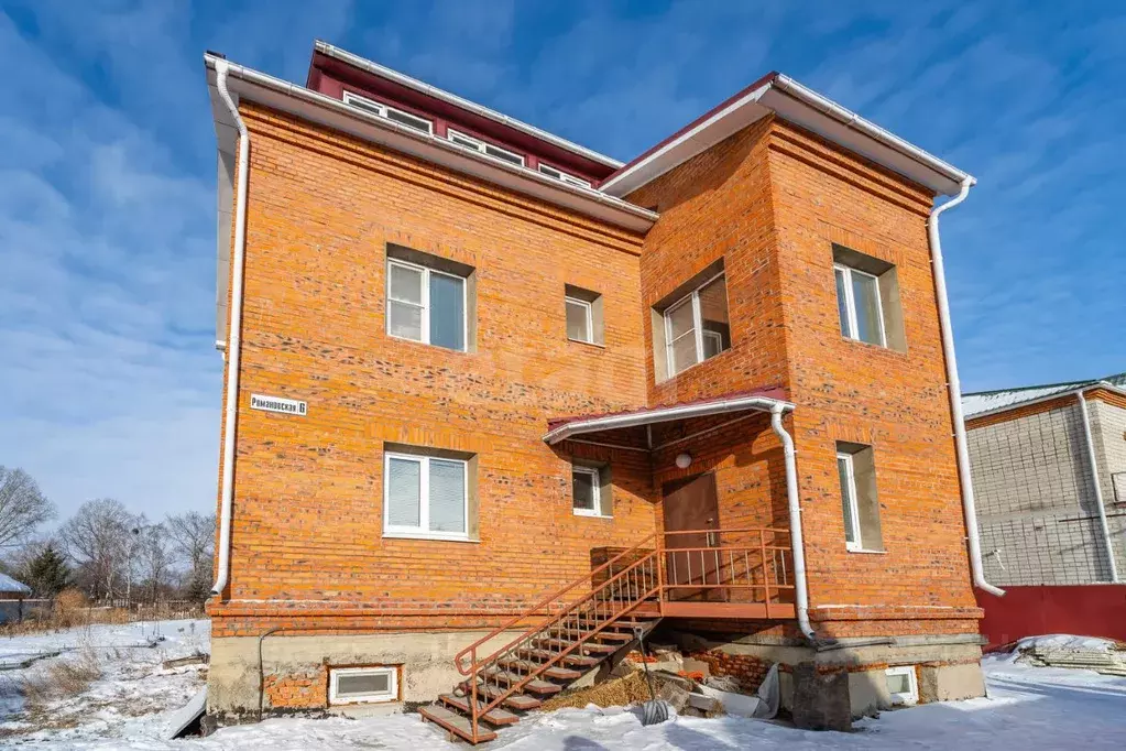 Дом в Хабаровский край, Хабаровск Романовская ул., 6 (238 м) - Фото 1