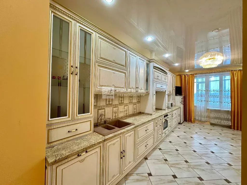 Продается 3-комнатная квартира - Фото 1