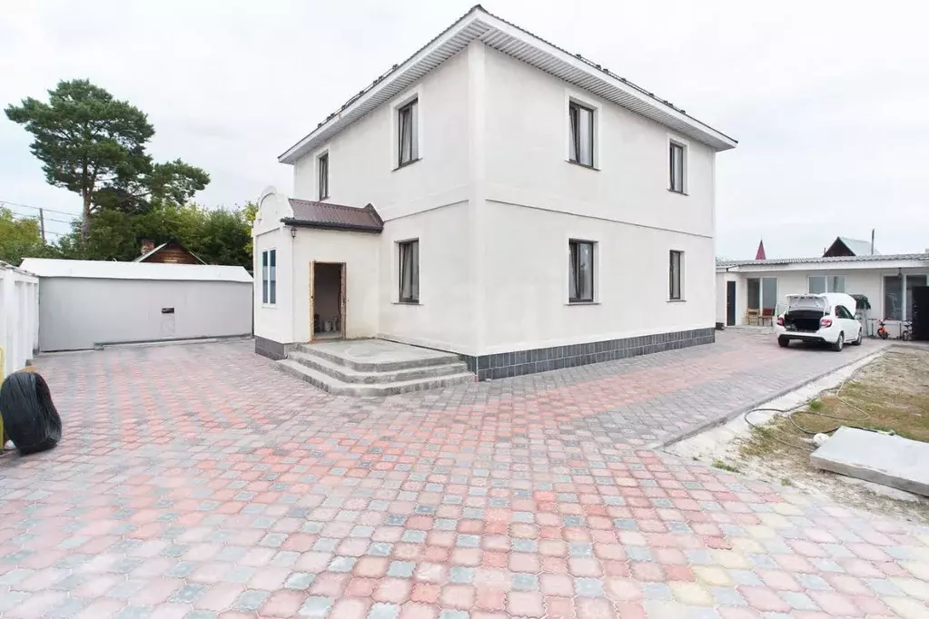 Дом в Тюменская область, Тюмень Трактовая ул. (201 м) - Фото 1