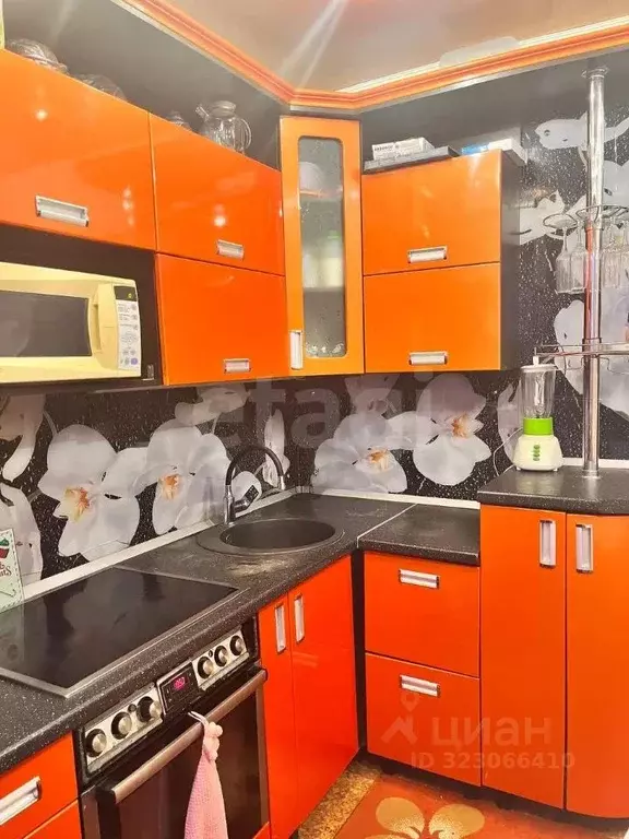 3-к кв. Кемеровская область, Прокопьевск Тырган мкр, 10-й мкр, 24 ... - Фото 0