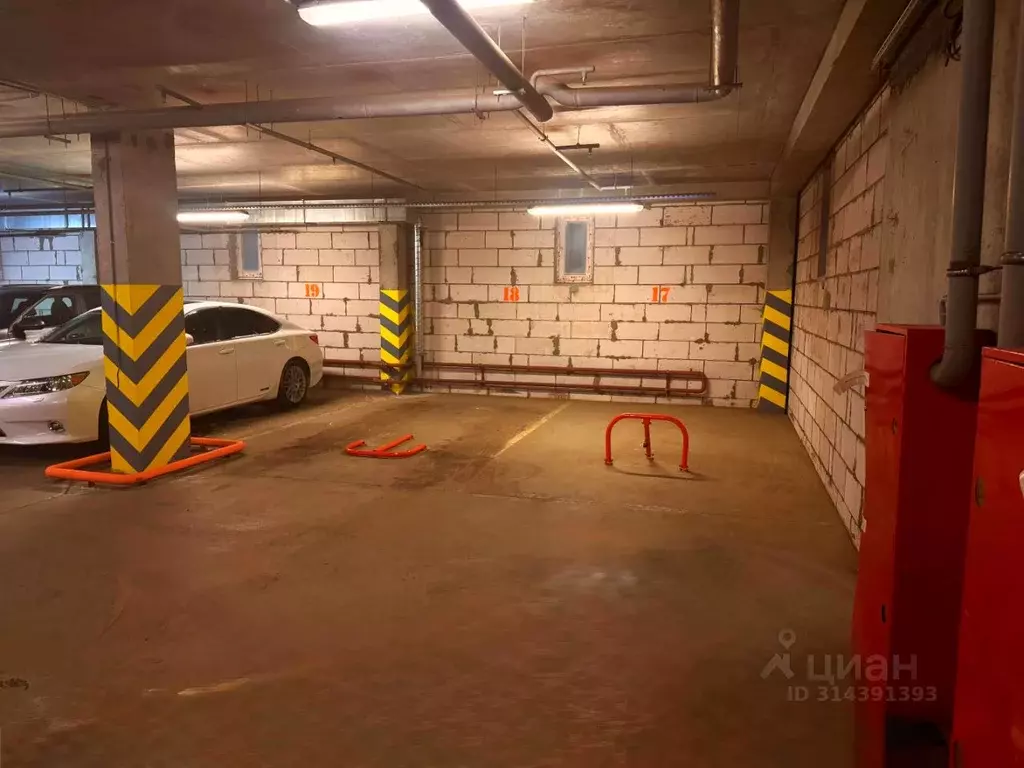 Гараж в Московская область, Красногорск ул. Жуковского, 19 (14 м) - Фото 1