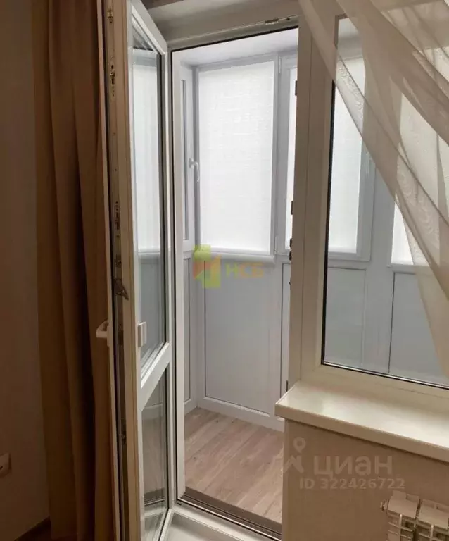 1-к кв. Омская область, Омск Волгоградская ул., 8 (30.6 м) - Фото 2