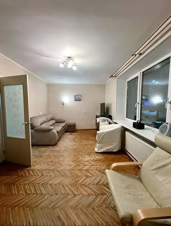 3-к кв. Санкт-Петербург просп. Ветеранов, 93 (58.0 м) - Фото 0