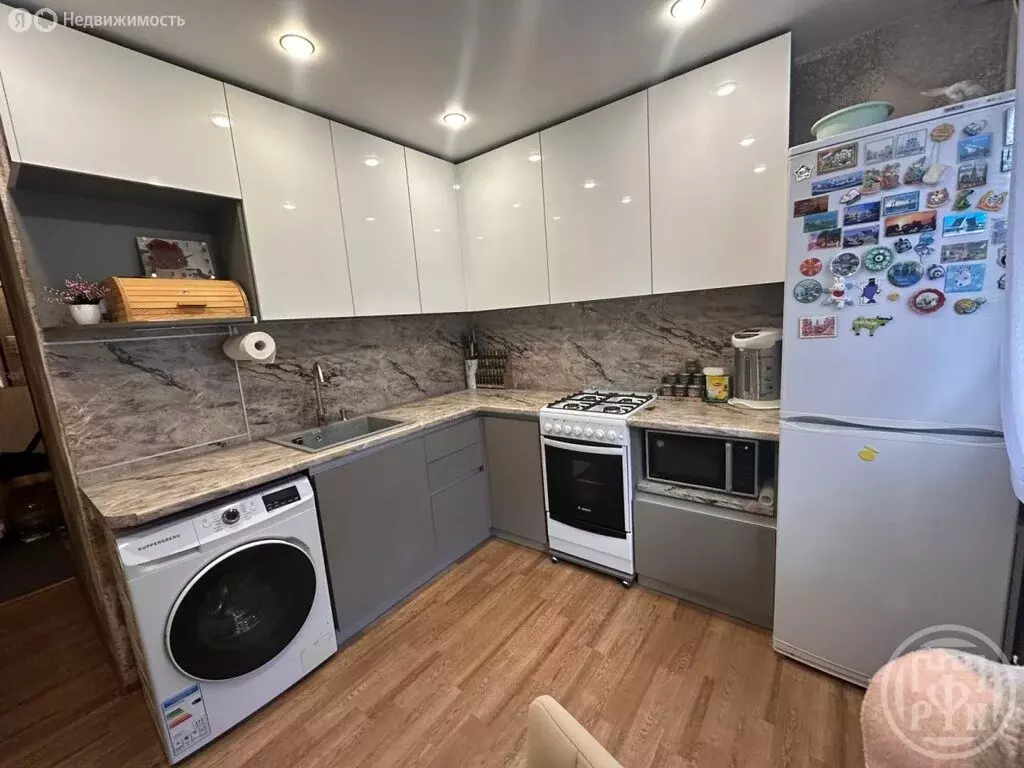 3-комнатная квартира: Первомайское, улица Ленина, 65 (66.71 м) - Фото 1