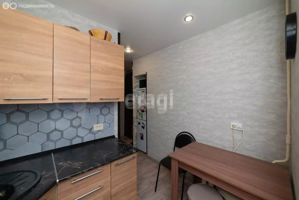 2-комнатная квартира: Курган, Половинская улица, 6 (43 м) - Фото 1