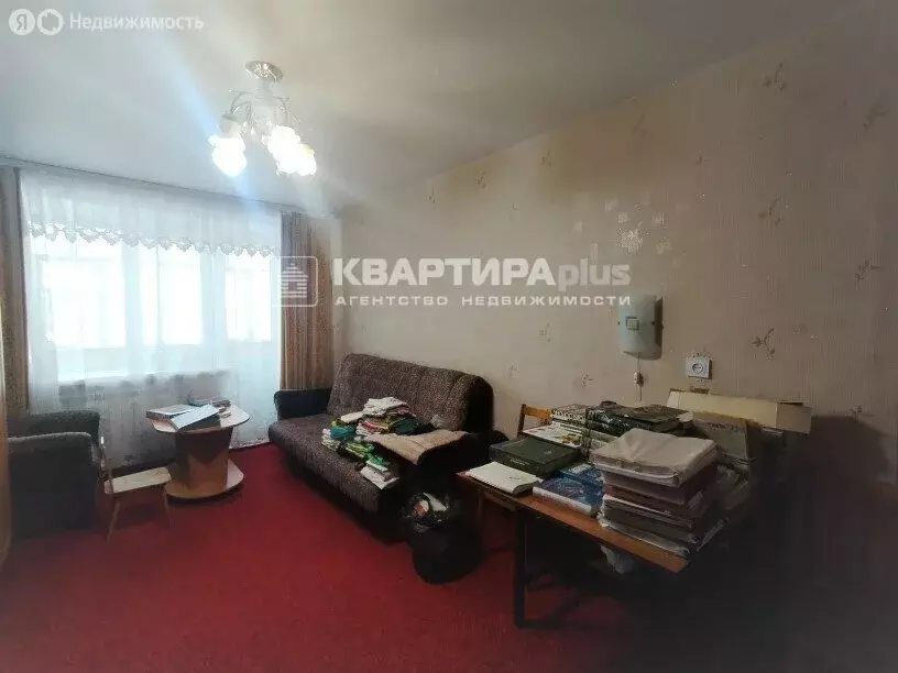 3-комнатная квартира: Невьянск, улица Матвеева, 24 (59.3 м) - Фото 1