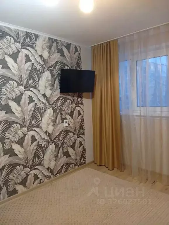 2-к кв. Ленинградская область, Тихвин 6-й мкр, 16 (42.0 м) - Фото 1