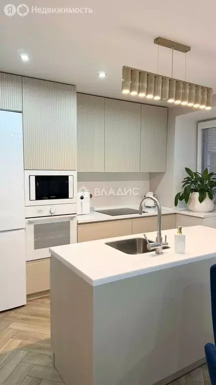 2-комнатная квартира: Вологда, набережная 6-й Армии, 25 (61.3 м) - Фото 1