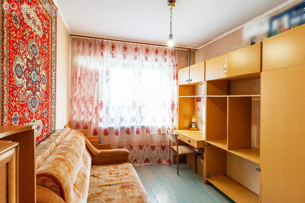 3-комнатная квартира: Омск, улица Дианова, 22 (65.4 м) - Фото 0