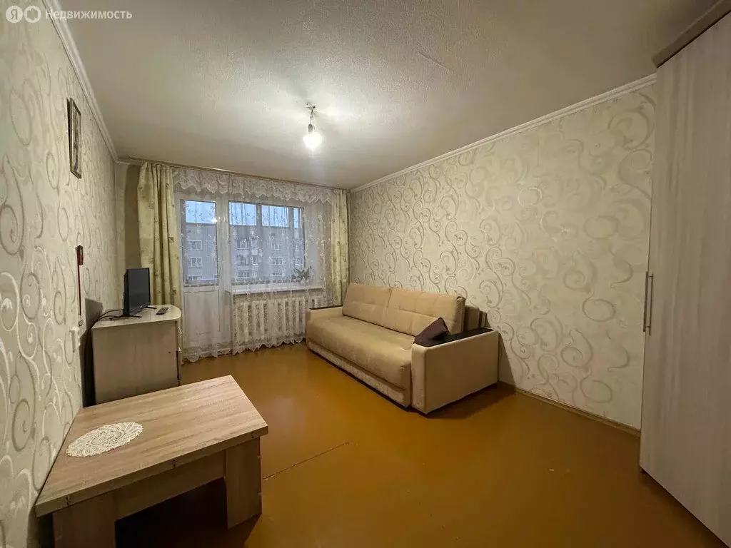 1-комнатная квартира: Киров, микрорайон Радужный, улица Конституции, ... - Фото 0