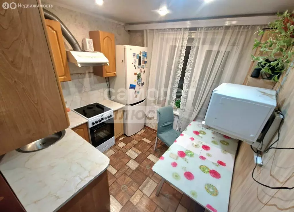 2-комнатная квартира: Петропавловск-Камчатский, Амурская улица, 3 (41 ... - Фото 1