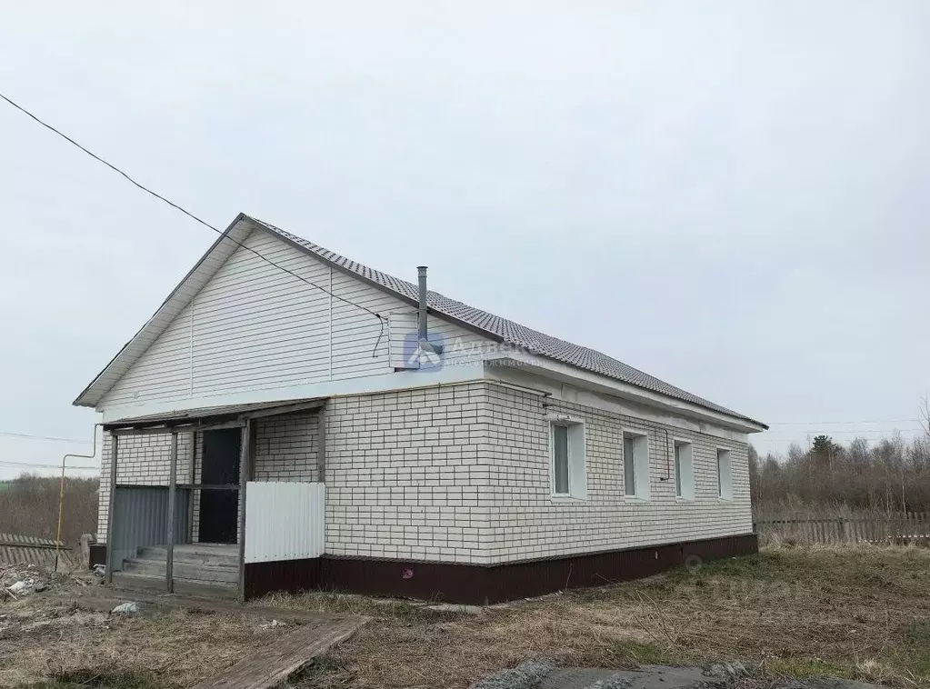 Дом в Тюменская область, с. Ярково пер. Охотников, 10 (112 м) - Фото 0