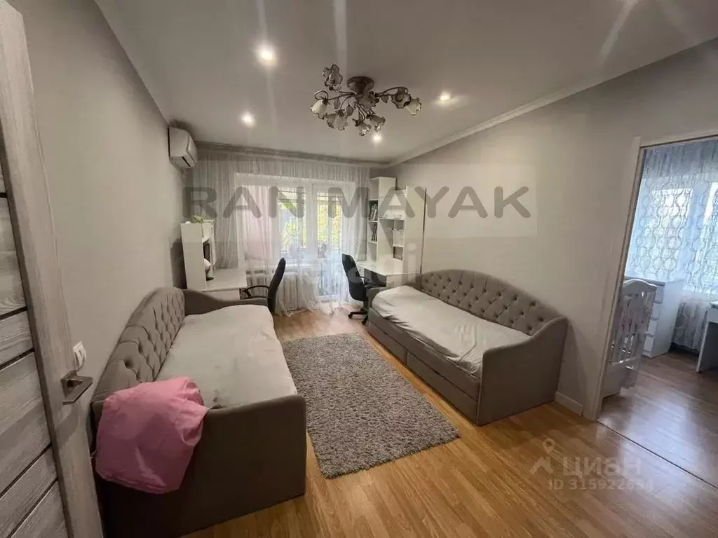 2-к кв. Адыгея, Майкоп ул. Ленина, 80 (46.3 м) - Фото 0